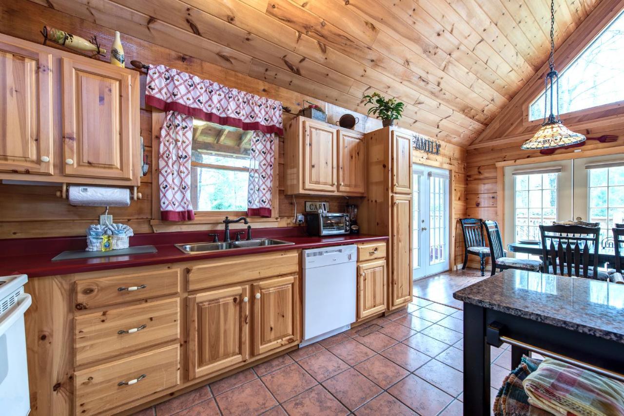 Lazy Cub Lodge Pigeon Forge Extérieur photo