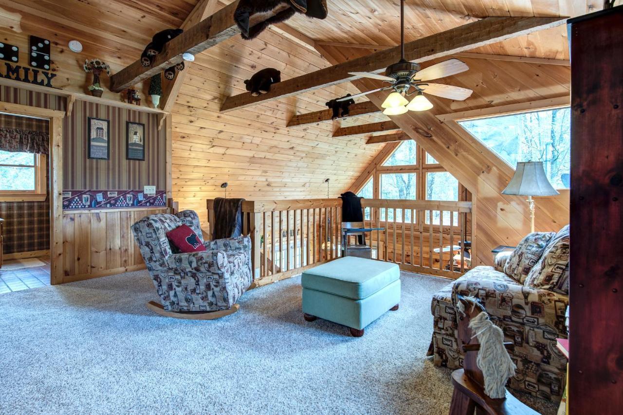 Lazy Cub Lodge Pigeon Forge Extérieur photo