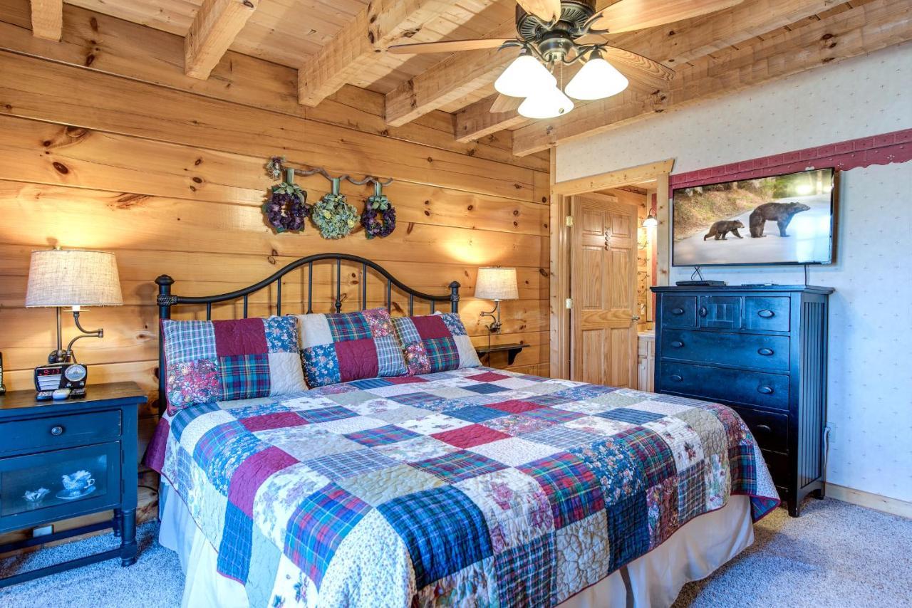 Lazy Cub Lodge Pigeon Forge Extérieur photo