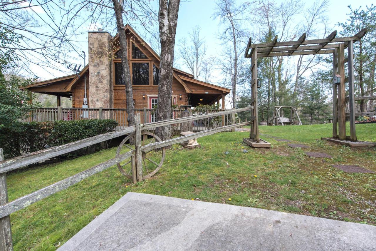 Lazy Cub Lodge Pigeon Forge Extérieur photo